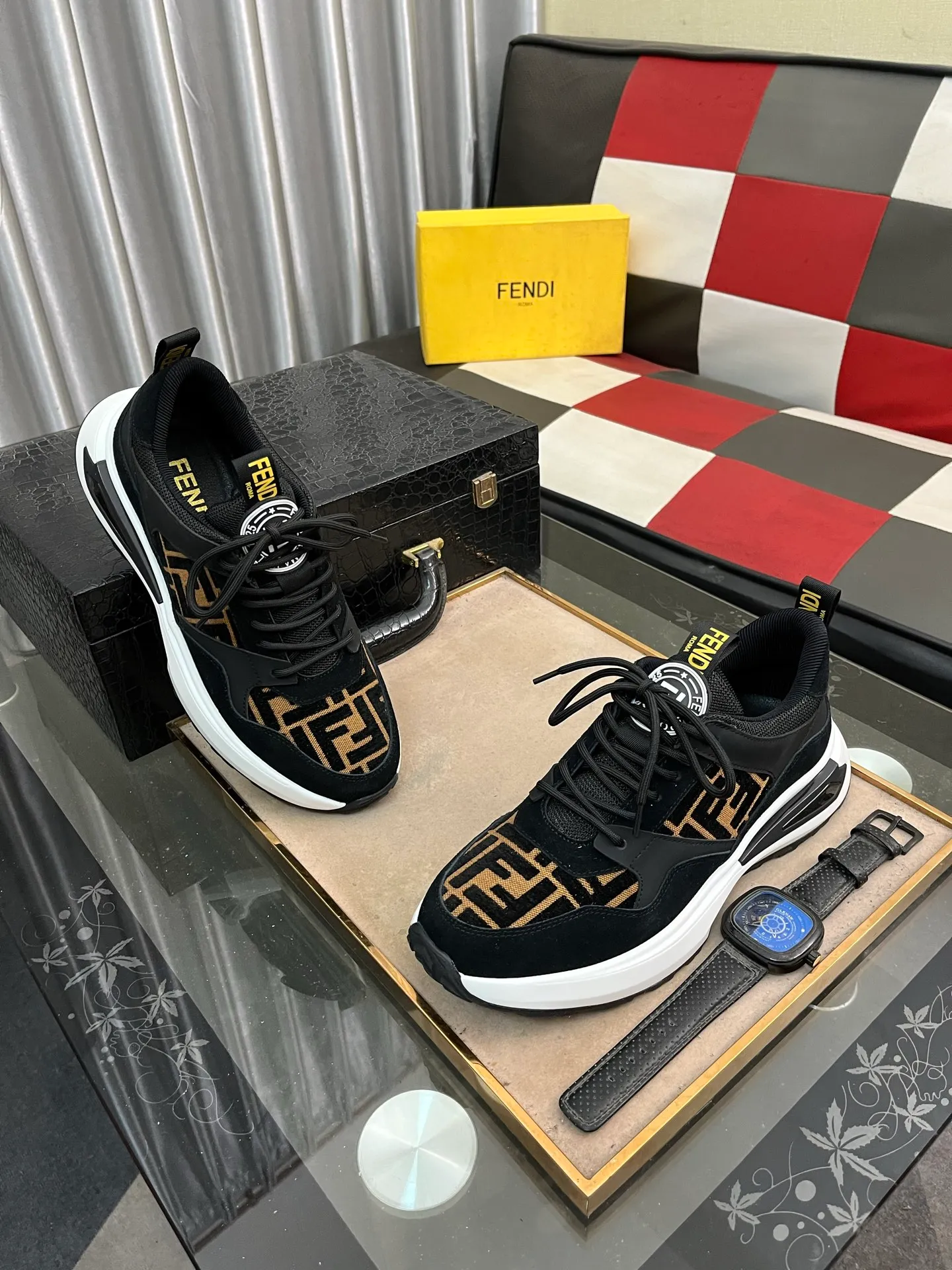 Men's shoes 💰458⌚️⌚️FENDI "FENDI" Regular size: 38-44 (casual shoes) Product materials: Selected cowhide upper, soft sheepskin lining; original outsole. 6️⃣colors available